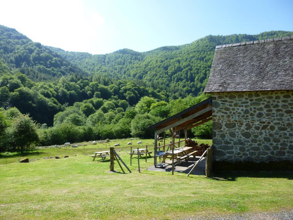 Les Chalets De La Foret D'Issaux Osse-en-Aspe Oda fotoğraf