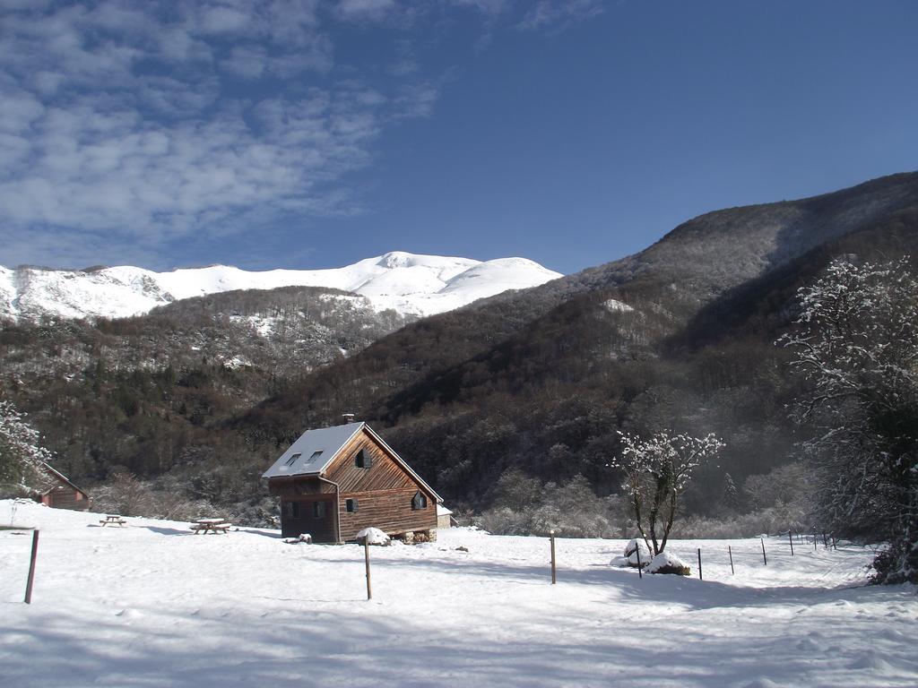 Les Chalets De La Foret D'Issaux Osse-en-Aspe Dış mekan fotoğraf
